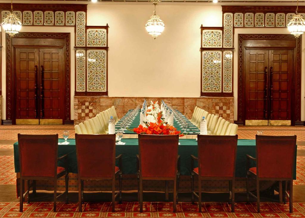 Faisalabad Serena Hotel Extérieur photo