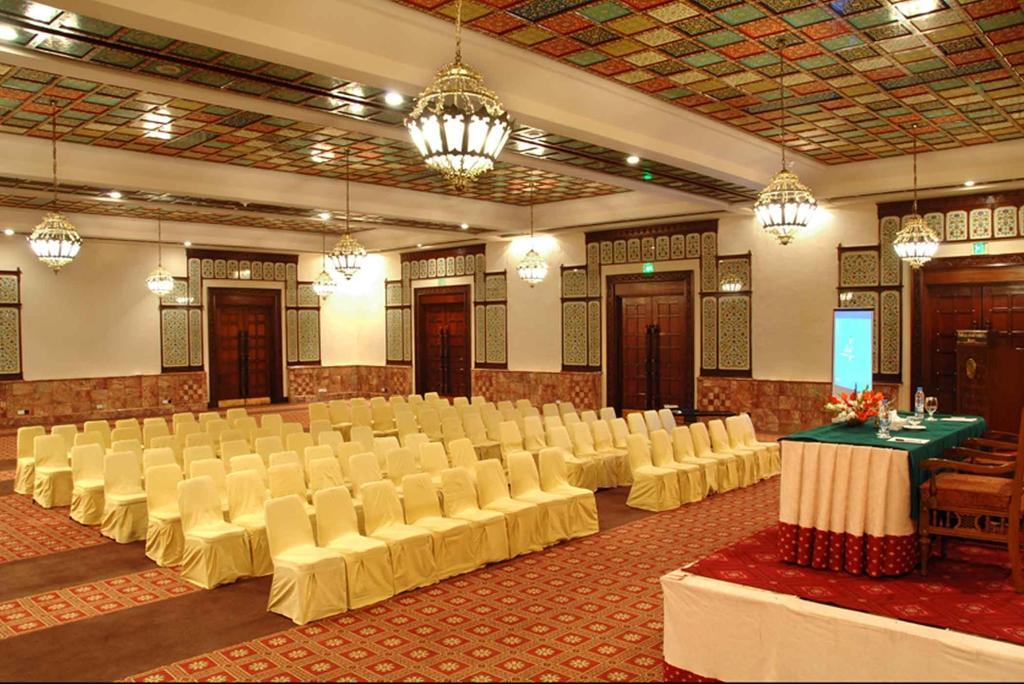 Faisalabad Serena Hotel Extérieur photo