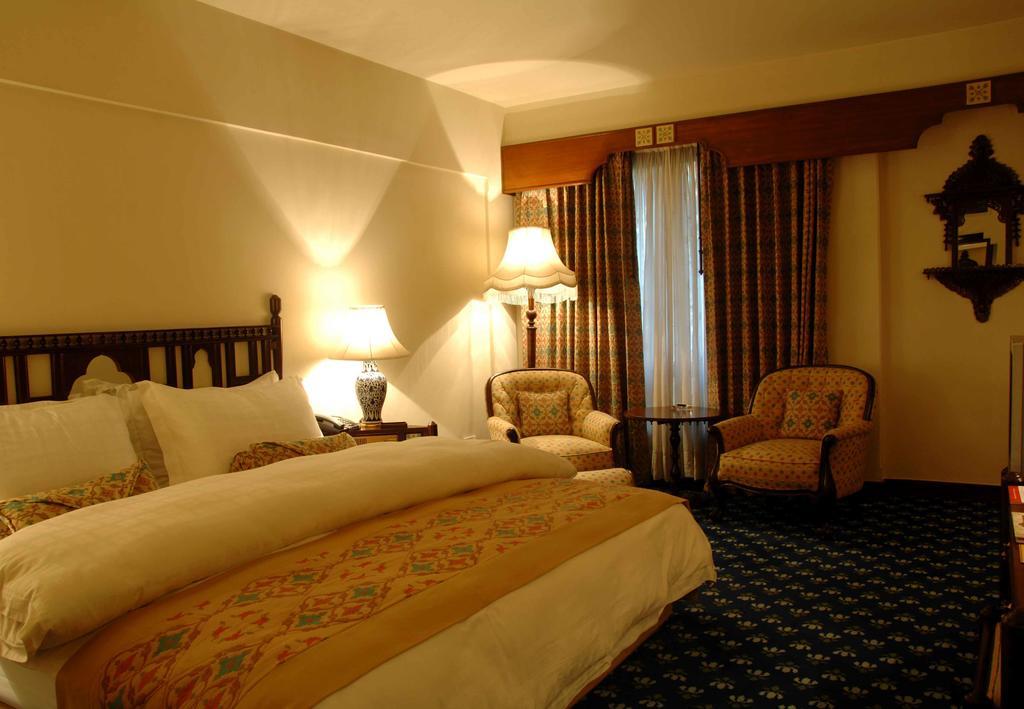 Faisalabad Serena Hotel Extérieur photo