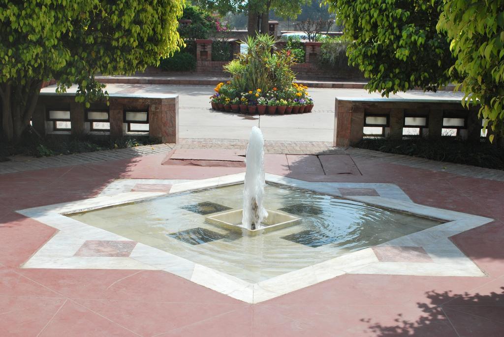 Faisalabad Serena Hotel Extérieur photo