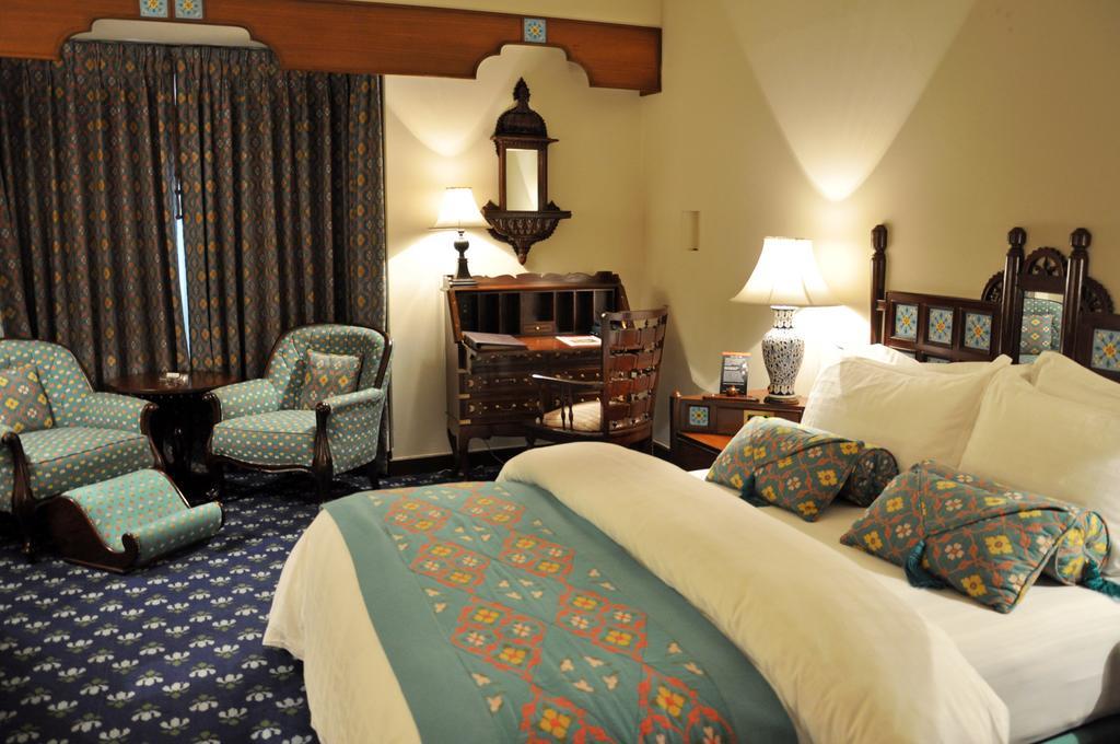Faisalabad Serena Hotel Extérieur photo