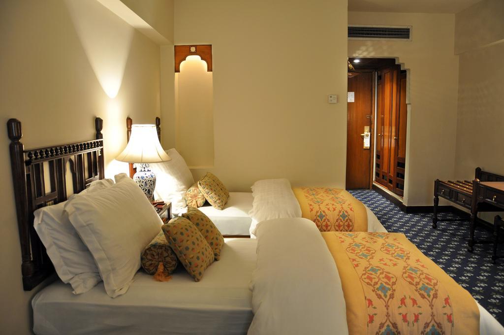 Faisalabad Serena Hotel Extérieur photo