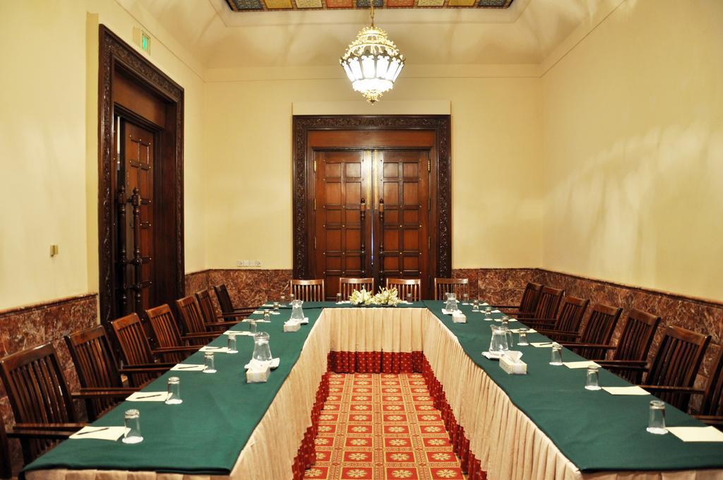 Faisalabad Serena Hotel Extérieur photo