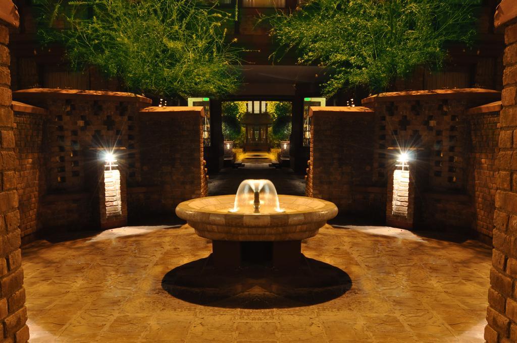 Faisalabad Serena Hotel Extérieur photo