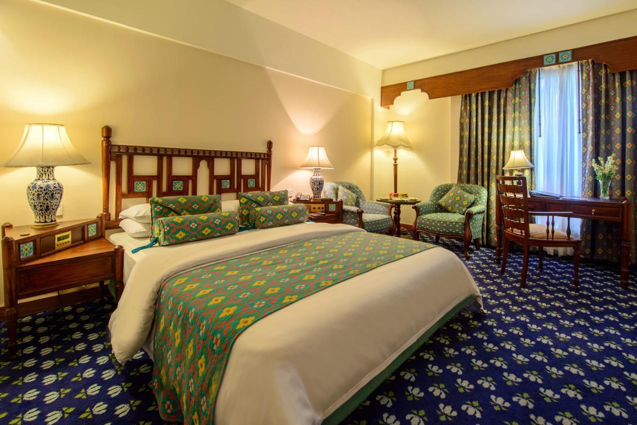 Faisalabad Serena Hotel Extérieur photo