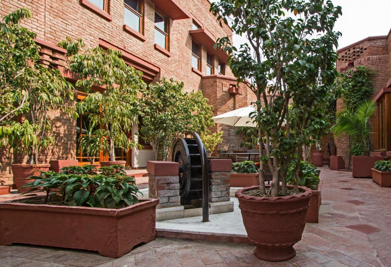 Faisalabad Serena Hotel Extérieur photo