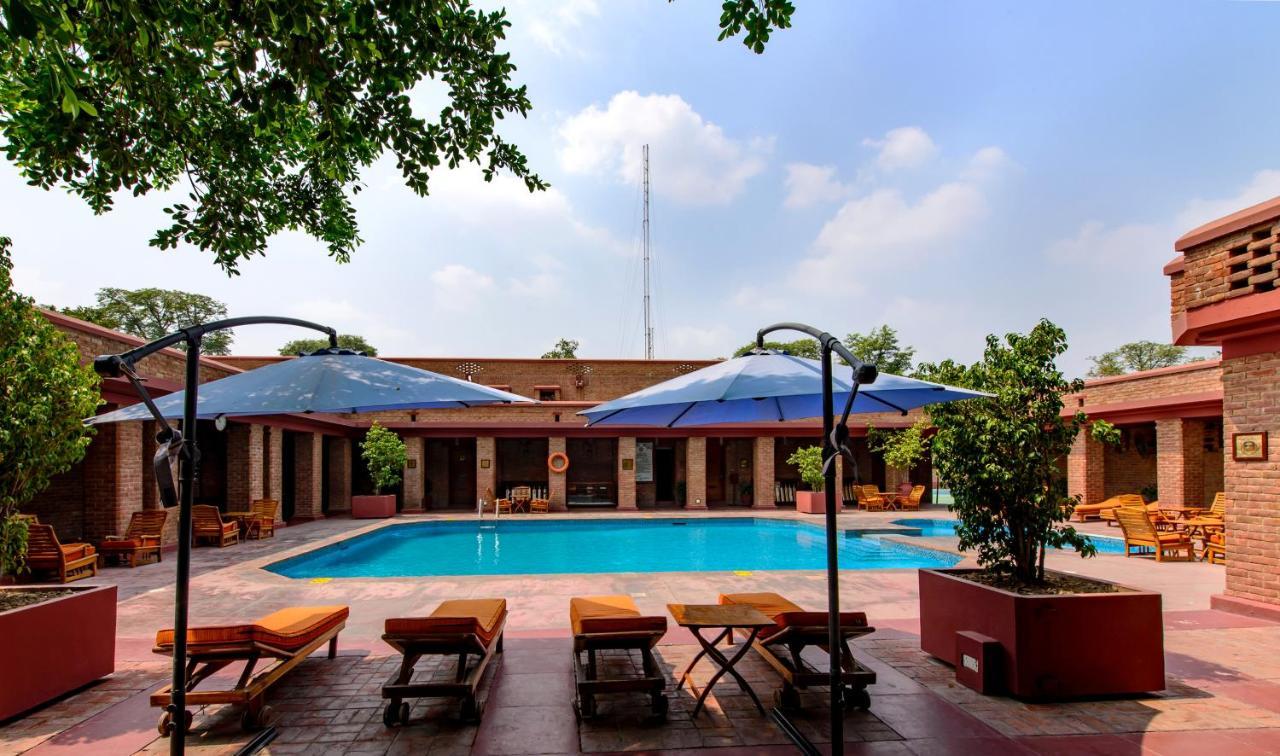 Faisalabad Serena Hotel Extérieur photo