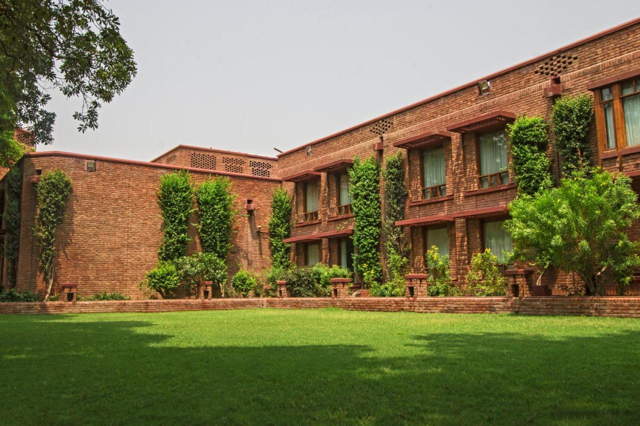 Faisalabad Serena Hotel Extérieur photo