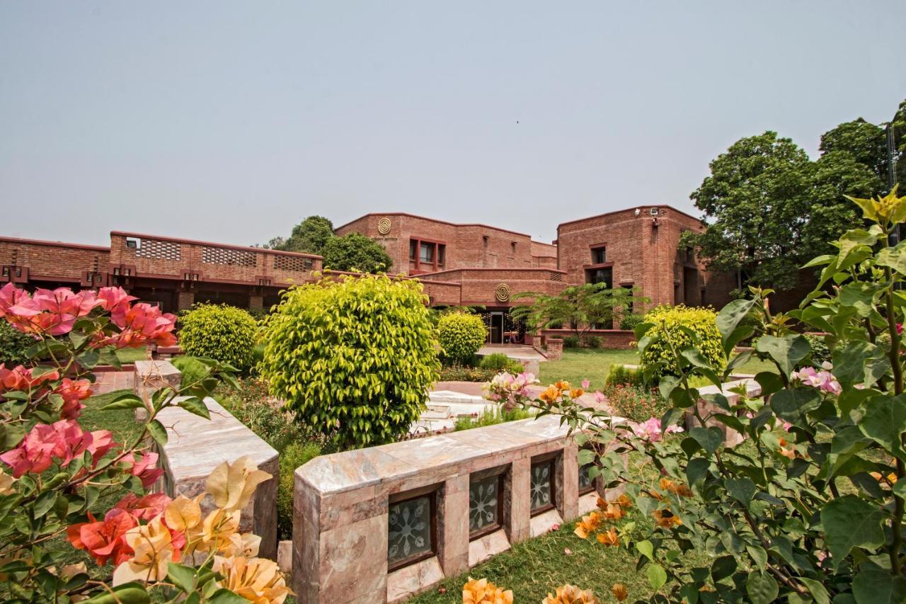 Faisalabad Serena Hotel Extérieur photo